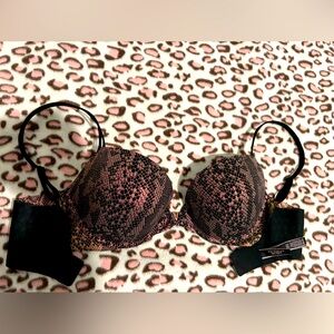 Victorias Secret Bra 36C Push Up NWOT